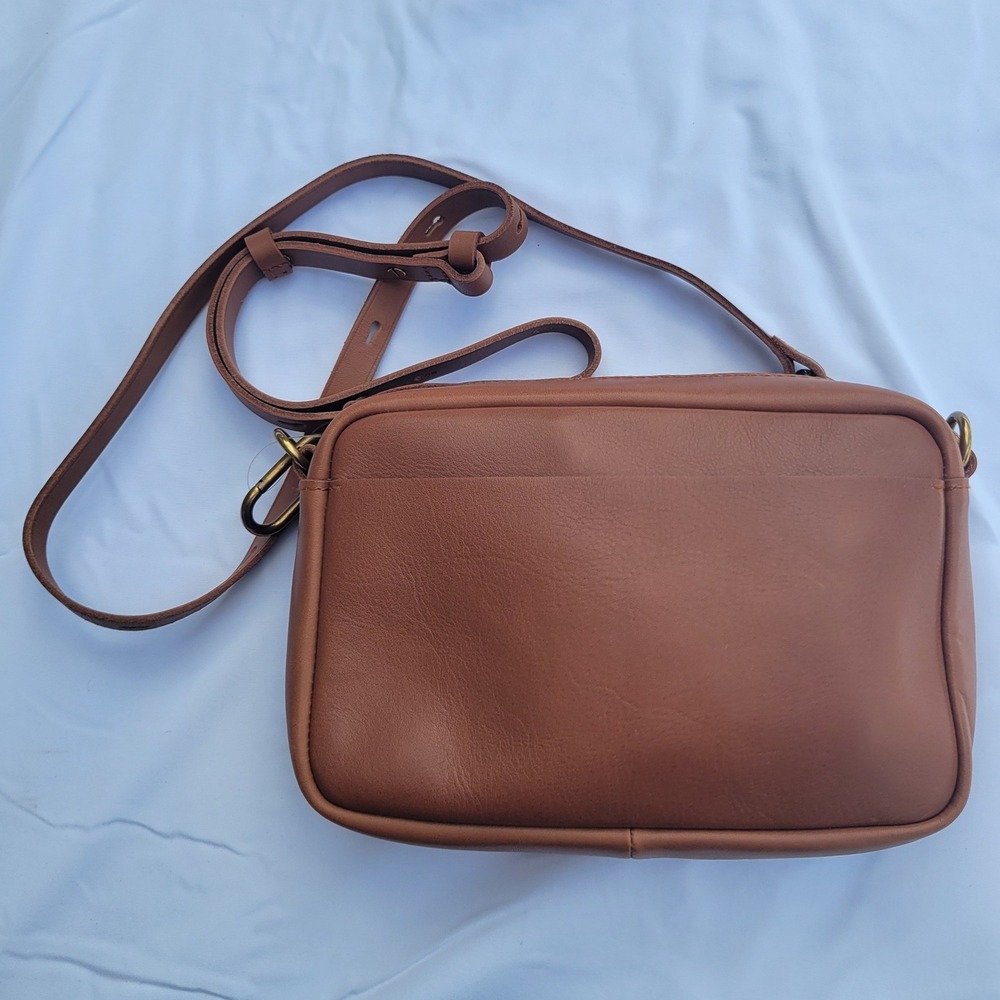 Madewell Carabiner Medium Crossbody Bag Italian Leather Dried Maple NM966 NEW